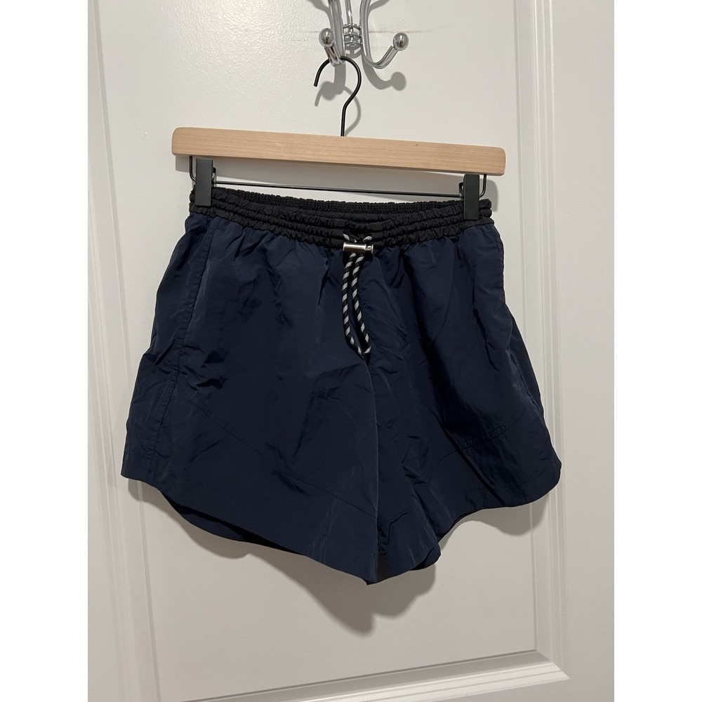 Lululemon Evergreen Short True Navy / Black Womens Size 4‎